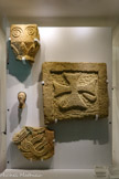 <center>Ancien Hôtel Dieu de Carpentras</center>Chapiteau quadrangulaire ornée de crosses et de feuilles d'eau.
Calcaire taillé et sculpté, alentours de l'an 1000, provenant de Beaumes-de-Venise.I<br>
Tête d'homme
Calcaire taillé et sculpté, XIe siècle, provenant de Venasque<br>
Fragment de couvercle de sarcophage chrétien
Calcaire taillé, VIe ou VIIe siècle, provenant de Beaumes-de-Venise (chapelle Saint-Hilaire). <br>
Fragment de plaque décorative à motifs d'entrelacs
Calcaire taillé et sculpté, IXe siècle.