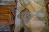 <center>L'église Saint-Trophime-Saint-André</center>Le pavement.