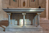 <center>Vaison-la-Romaine : la chapelle Saint-Quenin</center>L'autel.